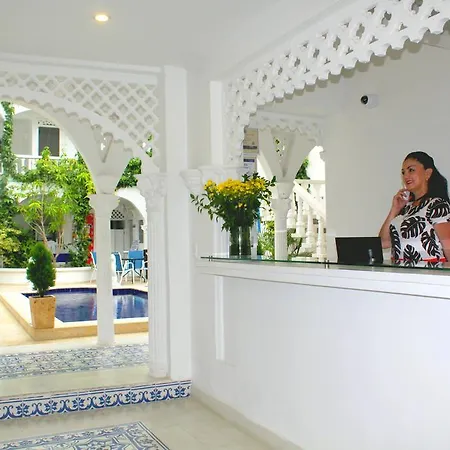 Hotel Casa Mara By Akel 3*